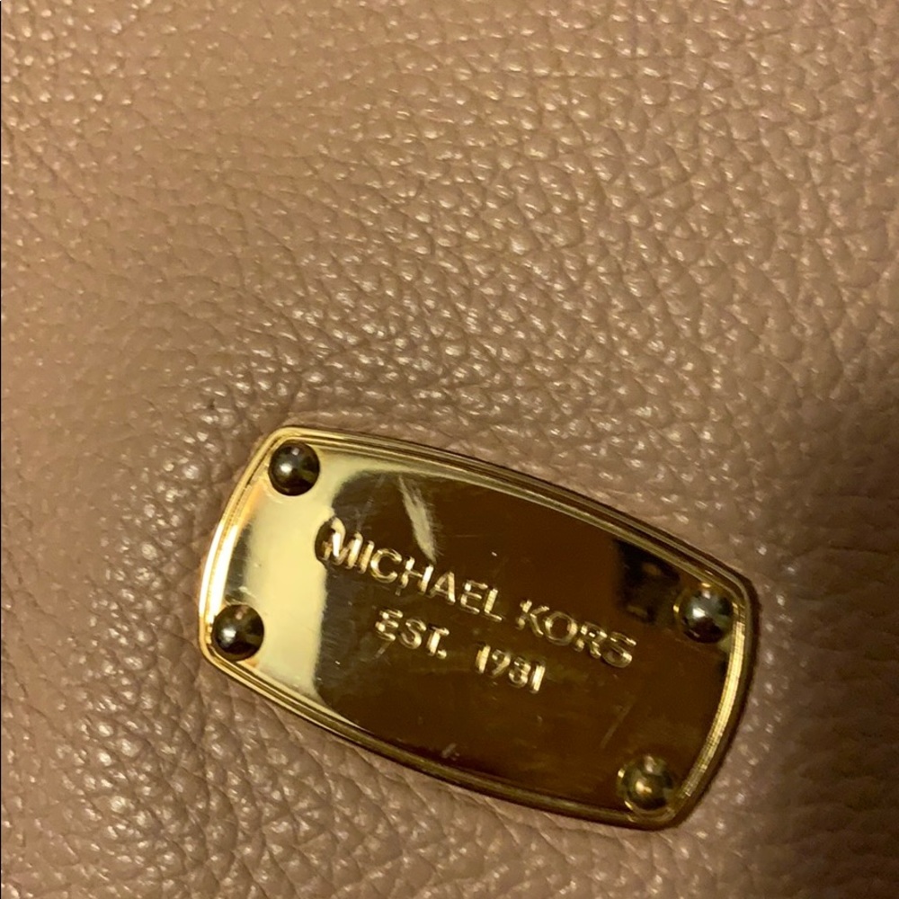 Gorgeous Pink Authentic Michael Kors Tote - image 6